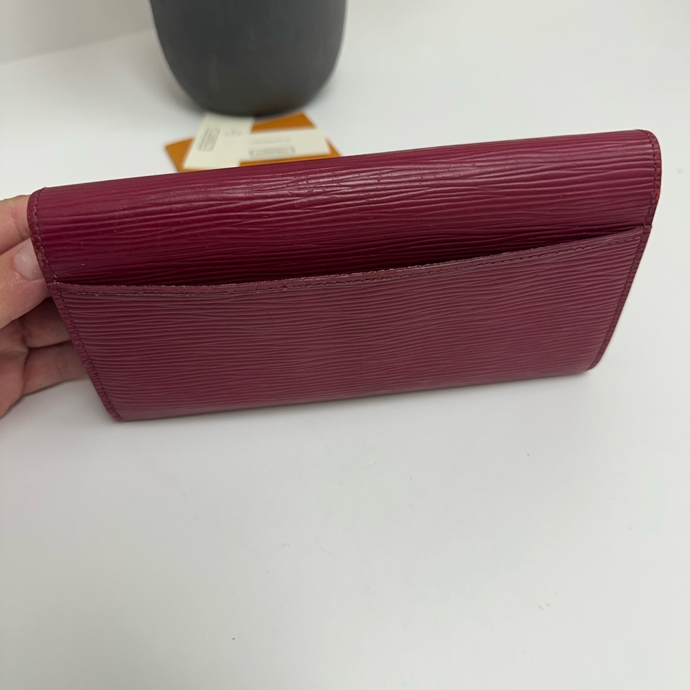 Louis Vuitton Textured Pink Wallet - Picture 11 of 15